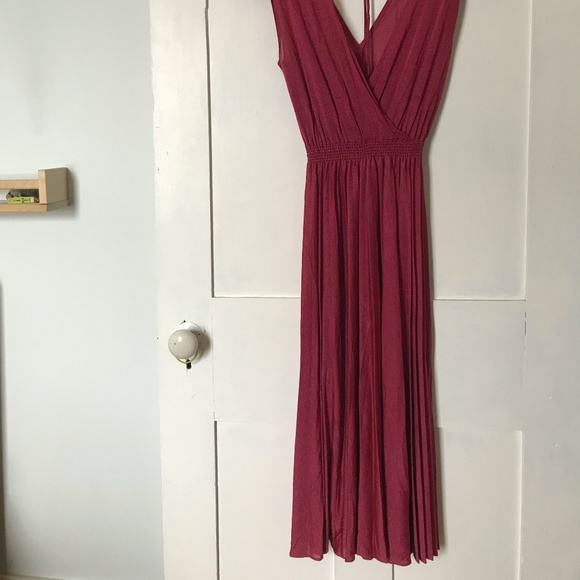 Gorgeous 20s inspired 1970s Wine Coloured Dress, Sexy and Classy - Picture 3 of 3